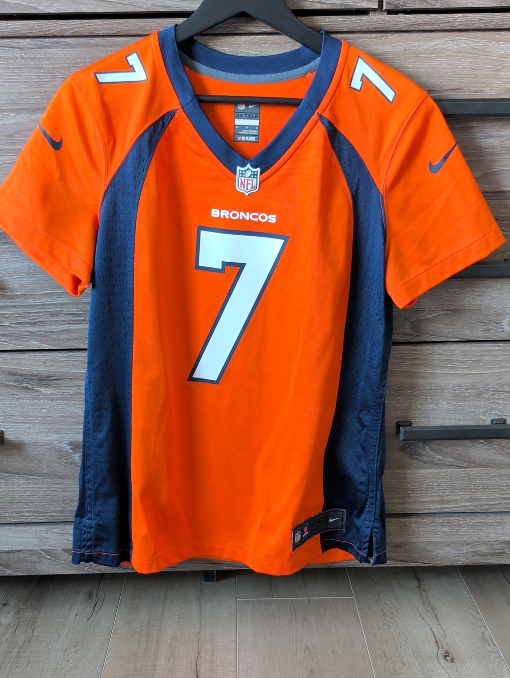 Nike Women's Elway Broncos #7 Jersey